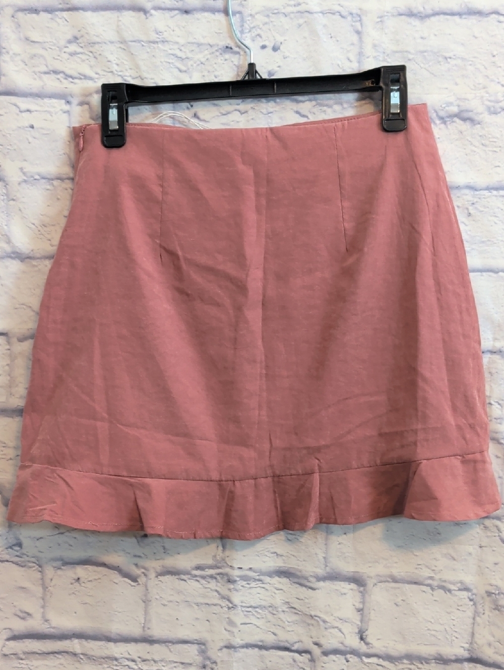 NWT Wild Honey Rose Pink Ruffle Hem Mini Skirt - Size Medium - Picture 2 of 5
